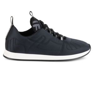 Fendi
FF Quilted Sneakers